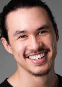 Alexander Hodge
as Isaac Huang