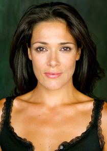 Simone Kessell
as Helen King