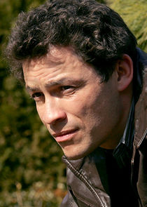 Dominic West
as Off. James 