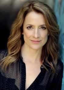 Raquel Cassidy
as Frankie Martin