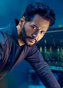 Cas Anvar
as Alex Kamal
