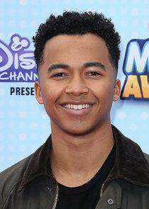 Raymond Cham Jr.
as Justin Calgrove