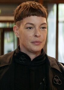 Pollyanna McIntosh
as Jadis Stokes