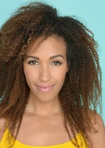 Tawny Newsome
as Billie