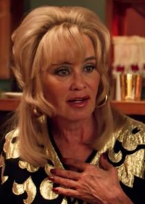 Jessica Lange
as Dusty Jackson