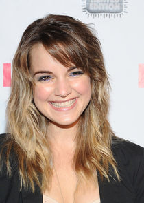 Laura-Leigh
as Nikki Shannon