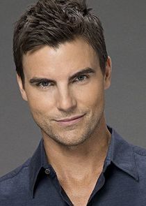 Colin Egglesfield
as Evan Parks
