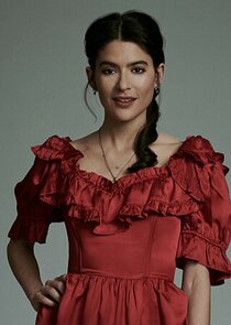 Gabriela Quezada Bloomgarden
as Lucia Reyes