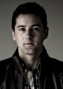 Emmett Skilton
as Axl Johnson (Odin)