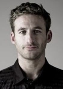 Dean O'Gorman
as Anders Johnson (Bragi)
