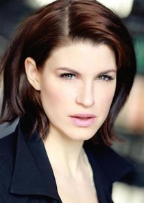 Jemima Rooper
as Leanne