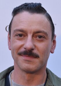 Enzo Cilenti
as Sean