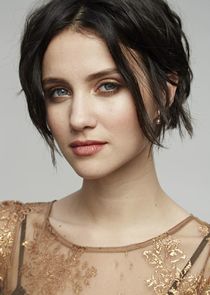 Julia Goldani Telles
as Iris Stanton