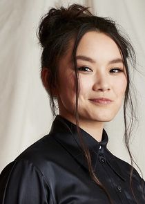 Thaddea Graham
as Iona