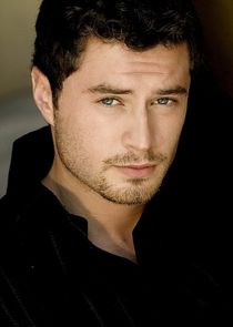 Kevin Ryan
as Callum Kelleher