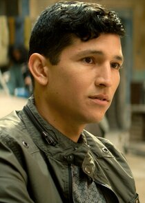 Danny Ramirez
as Joaquin Torres