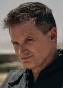 Shea Whigham
as Mitch Decker