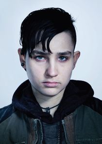 Bex Taylor-Klaus
as Bullet