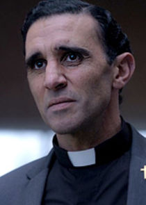 Hazem Shammas
as Padre Eli Kruger
