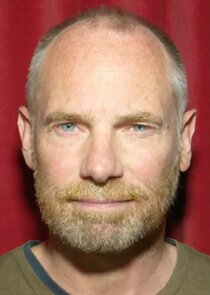 Mark Gillis
as Henry Jennings