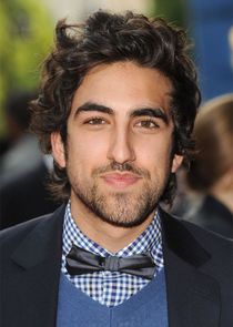 Gregg Chilingirian
as DS Nick Gedny