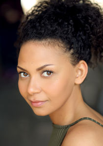 Lois Chimimba
as Hannah Bailey