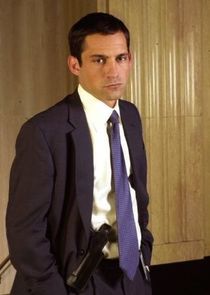 Enrique Murciano
as Danny Taylor