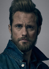 Alexander Skarsgård
as Randall Flagg