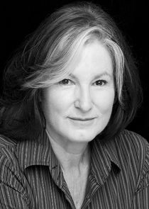 Deborah Findlay
as Lynn