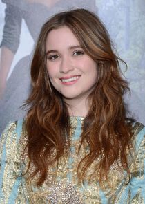 Alice Englert
as Teresa Knowlton