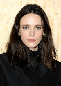 Stacy Martin
as Juliette Voclain