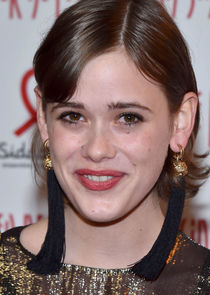 Mathilde Warnier
as Nadine Gires