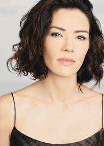 Vedette Lim
as Amanda Emory