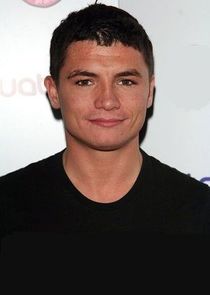 Jody Latham
as Calum McKenzie