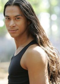 Kalani Queypo
as Wade