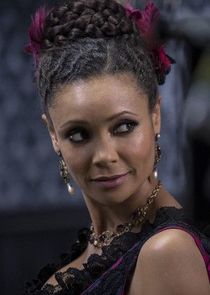 Thandiwe Newton
as Maeve Millay