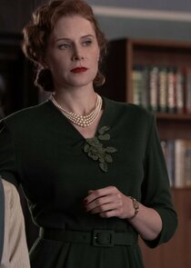 Christiane Seidel
as Helen Deardorff