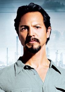 Benjamin Bratt
as William Banks