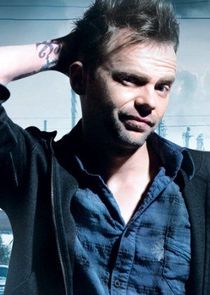 Esteban Powell
as Arnie Swenton