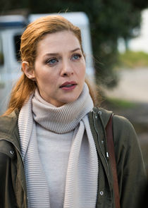 Rachelle Lefevre
as Maggie Cabbott