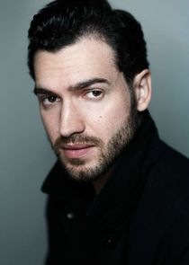 Matt Whelan
as Tom Cabbott