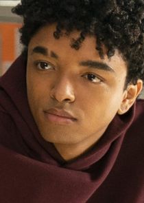 Odiseas Georgiadis
as Noah Simos