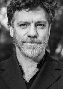 William Houston
as Ted Daszkiewicz