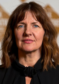 Clare Burt
as Mo Cassidy