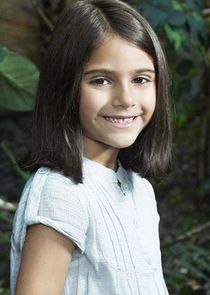 Alana Mansour
as Zoe Shannon