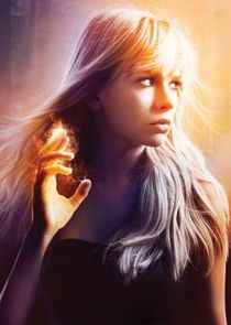 Britt Robertson
as Cassie Blake