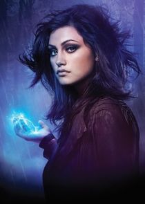 Phoebe Tonkin
as Faye Chamberlain