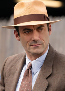Morgan Spector
as Herman Levin