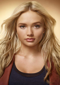 Natalie Alyn Lind
as Lauren Strucker