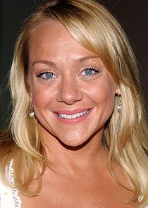 Nicole Sullivan
as Holly Shumpert